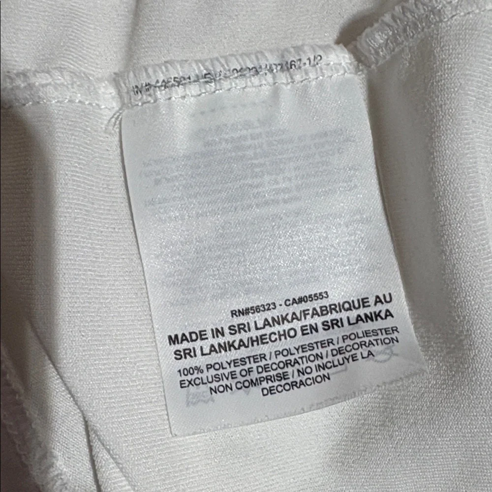 Nike The Nike Tee Dri Fit Athletic Cut Long Sleeve White Black Tee sz M